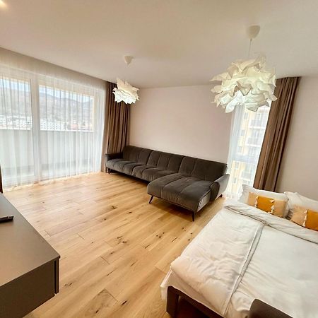 Jad Luxury 3 Rooms & 2 Rooms Apartments Urban Plaza Brașov Exterior foto
