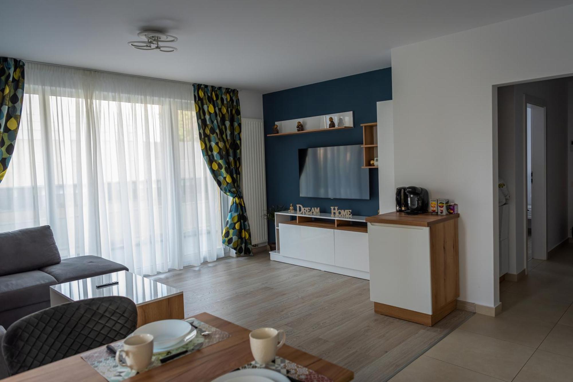 Jad Luxury 3 Rooms & 2 Rooms Apartments Urban Plaza Brașov Exterior foto
