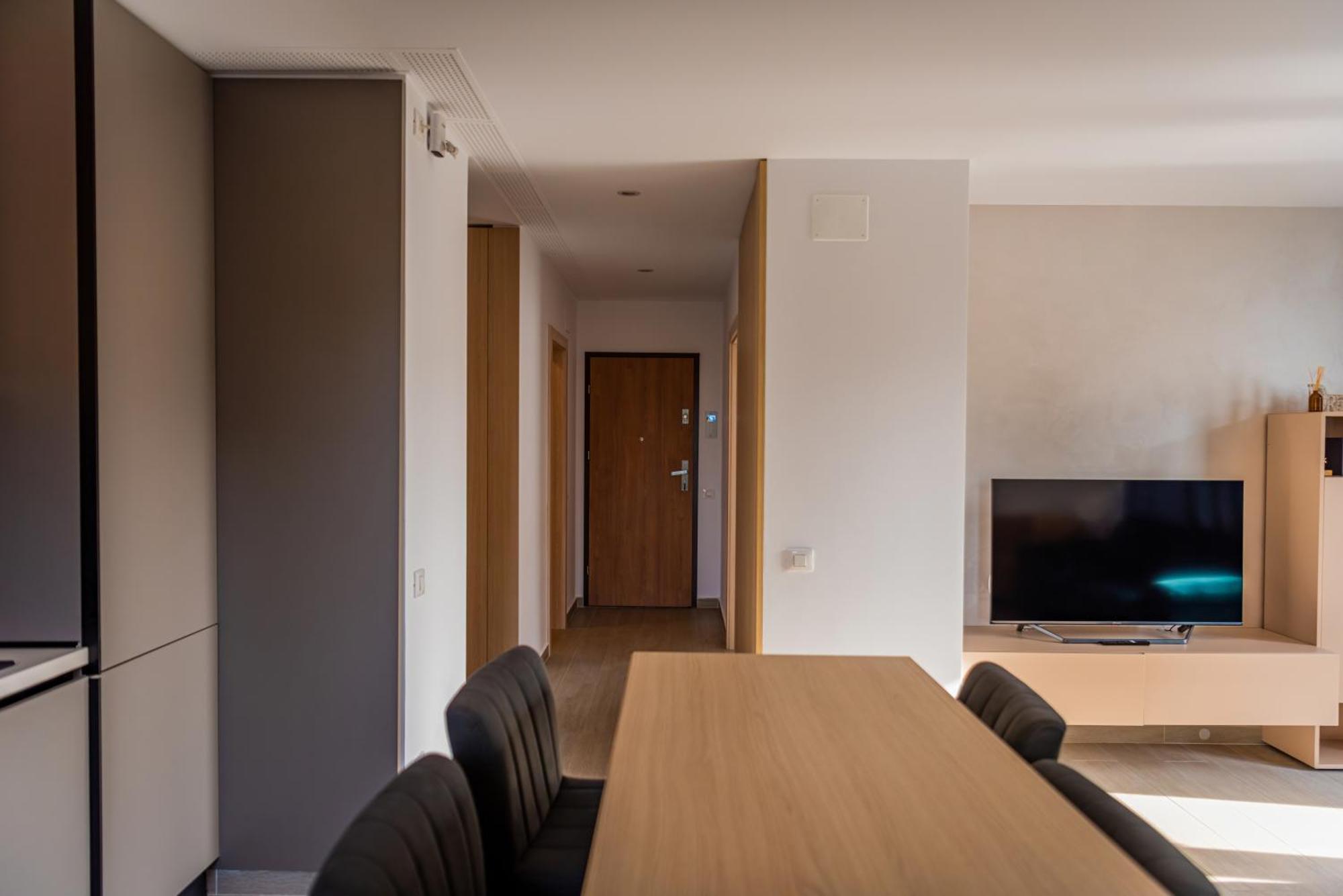 Jad Luxury 3 Rooms & 2 Rooms Apartments Urban Plaza Brașov Exterior foto