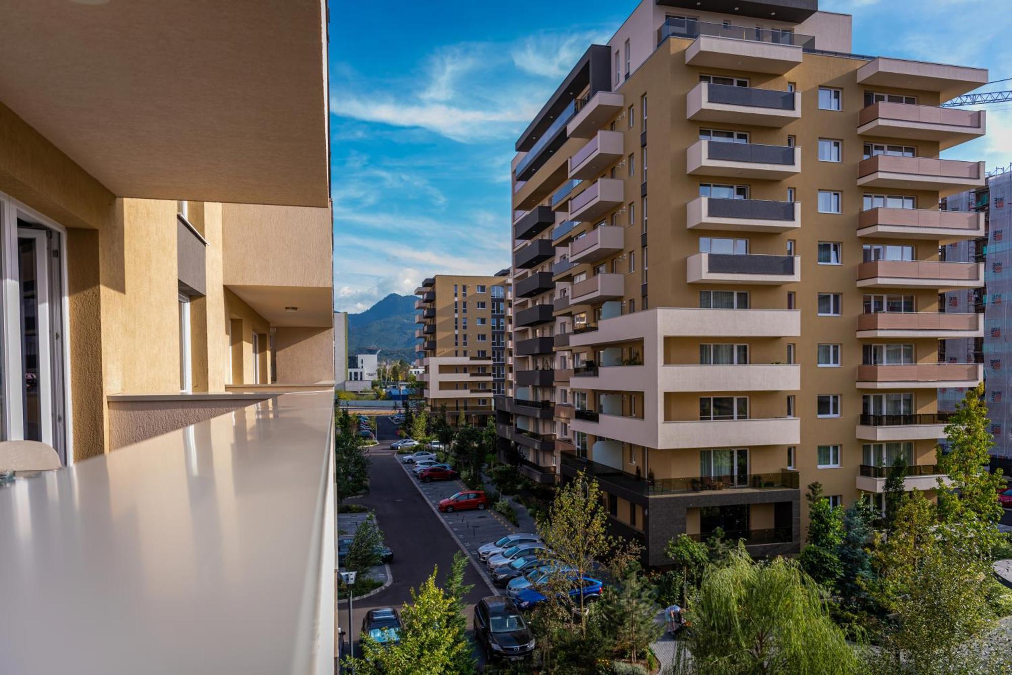 Jad Luxury 3 Rooms & 2 Rooms Apartments Urban Plaza Brașov Exterior foto