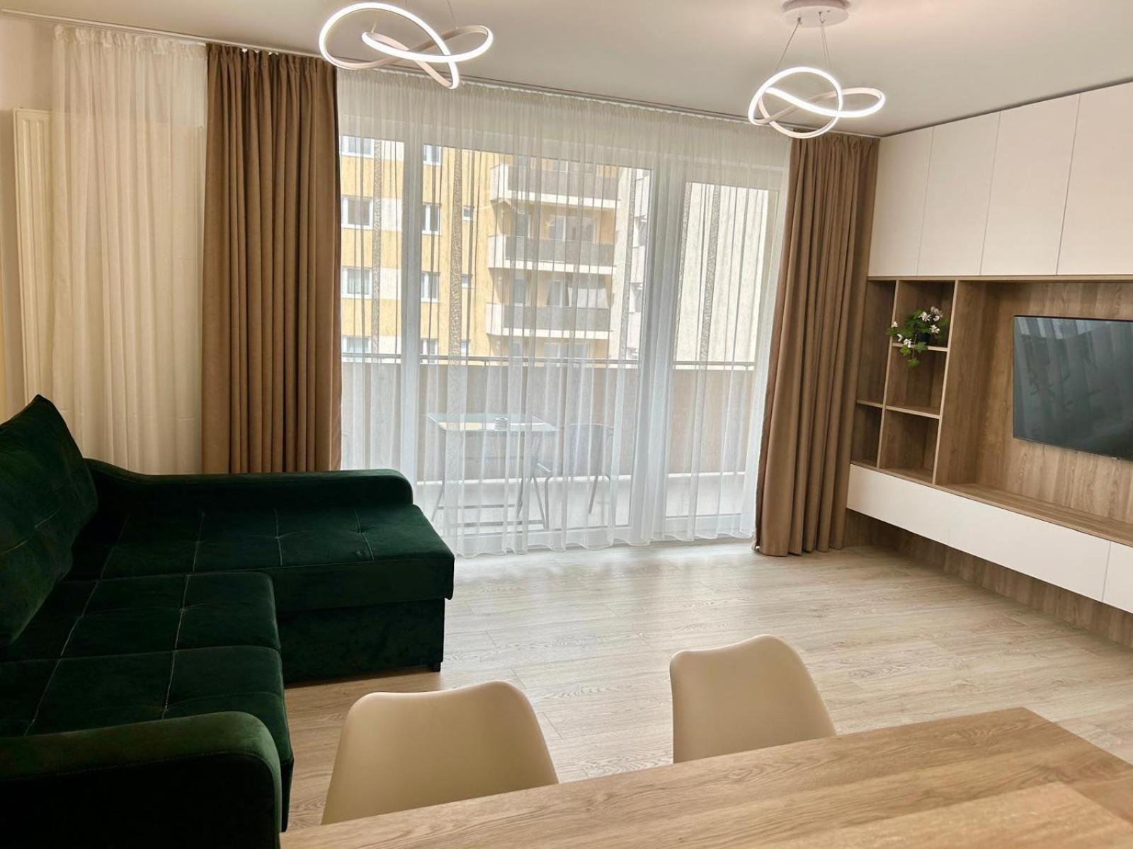 Jad Luxury 3 Rooms & 2 Rooms Apartments Urban Plaza Brașov Exterior foto