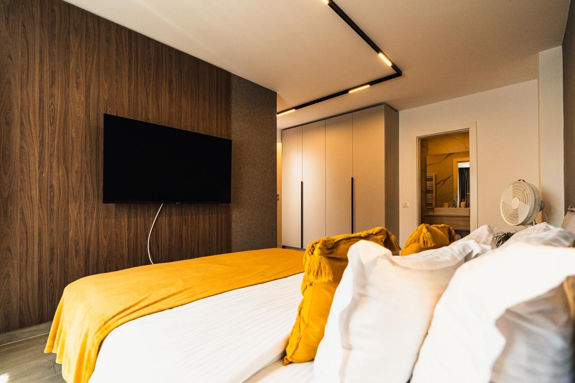 Jad Luxury 3 Rooms & 2 Rooms Apartments Urban Plaza Brașov Exterior foto