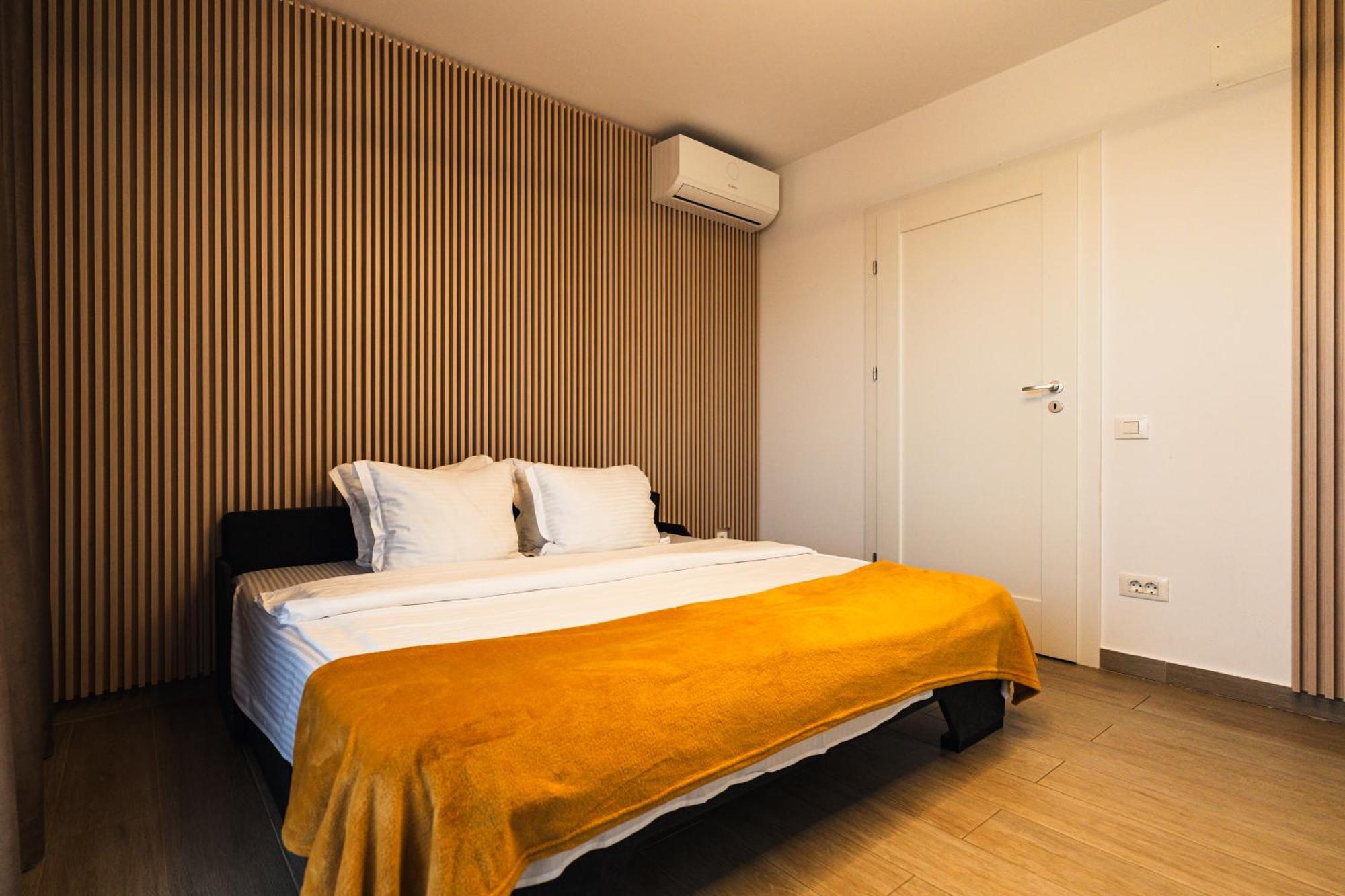 Jad Luxury 3 Rooms & 2 Rooms Apartments Urban Plaza Brașov Exterior foto