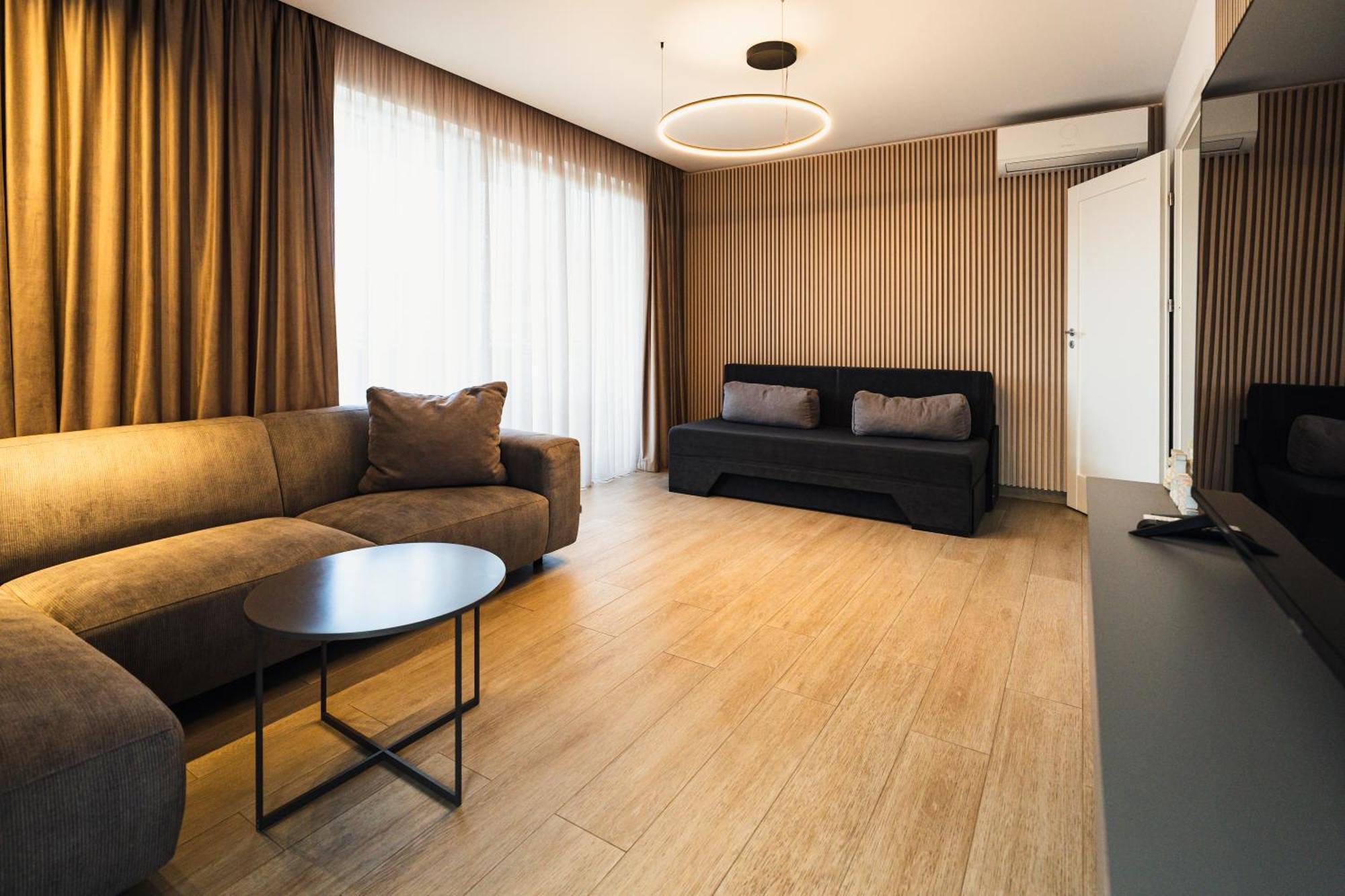 Jad Luxury 3 Rooms & 2 Rooms Apartments Urban Plaza Brașov Exterior foto