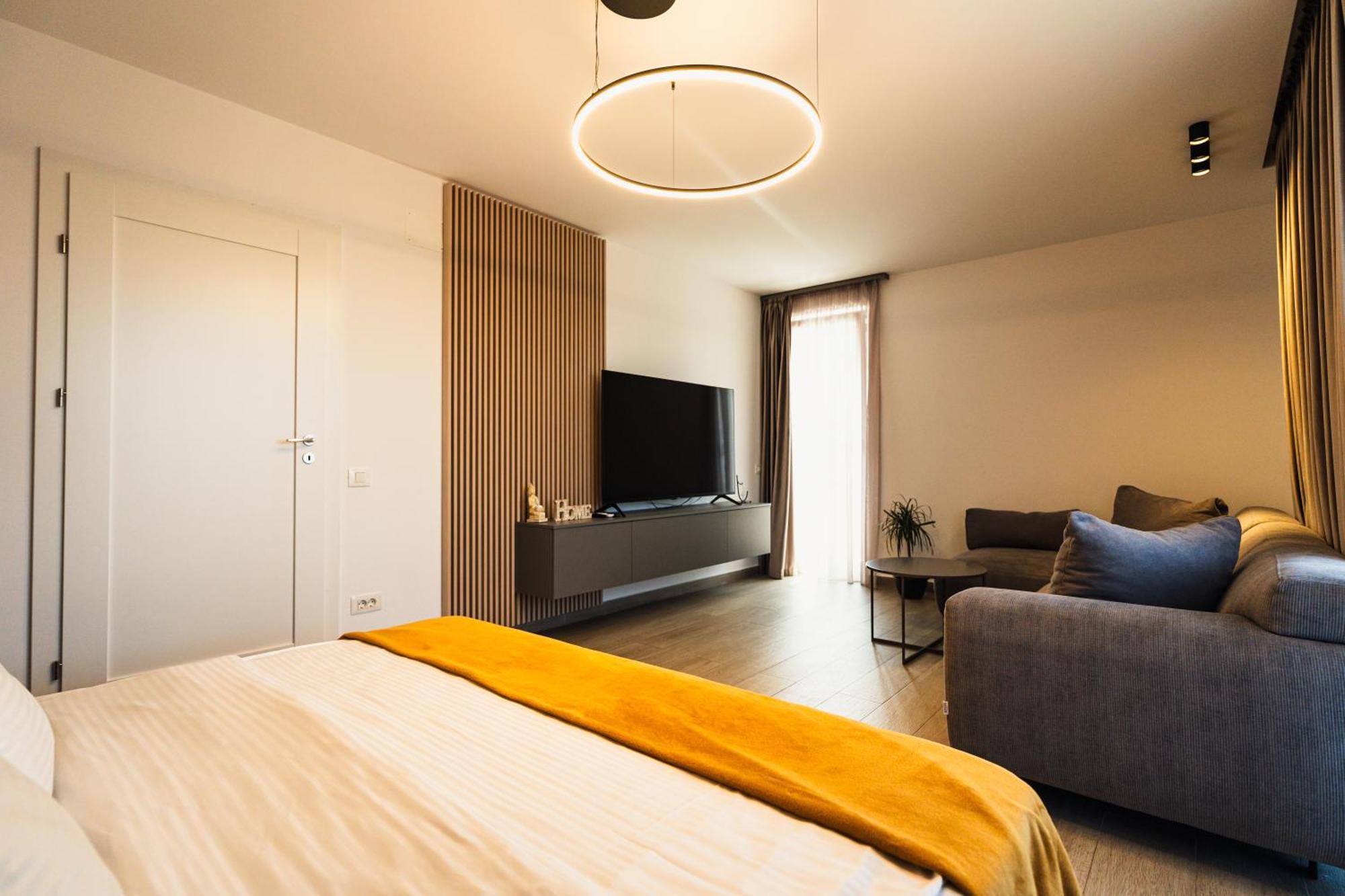Jad Luxury 3 Rooms & 2 Rooms Apartments Urban Plaza Brașov Exterior foto