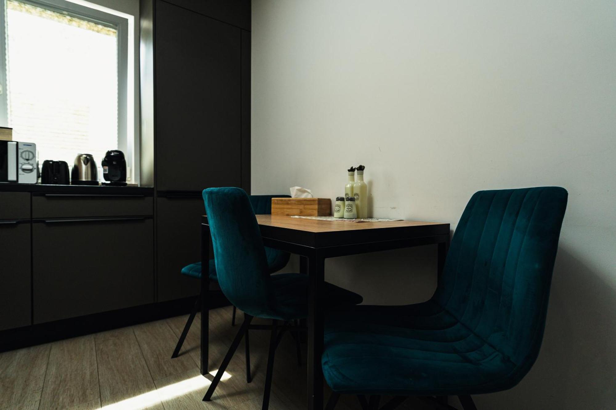 Jad Luxury 3 Rooms & 2 Rooms Apartments Urban Plaza Brașov Exterior foto