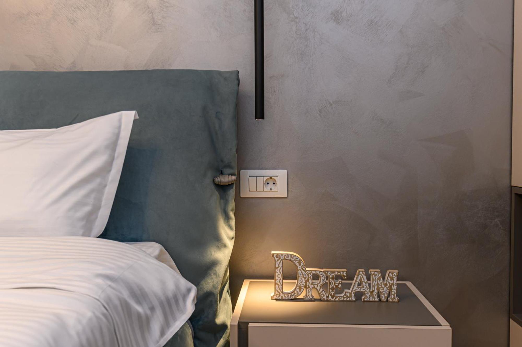 Jad Luxury 3 Rooms & 2 Rooms Apartments Urban Plaza Brașov Exterior foto